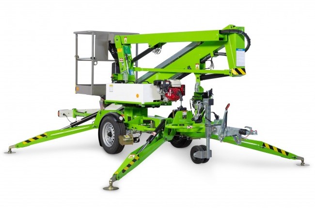 Trailer mounted lifts